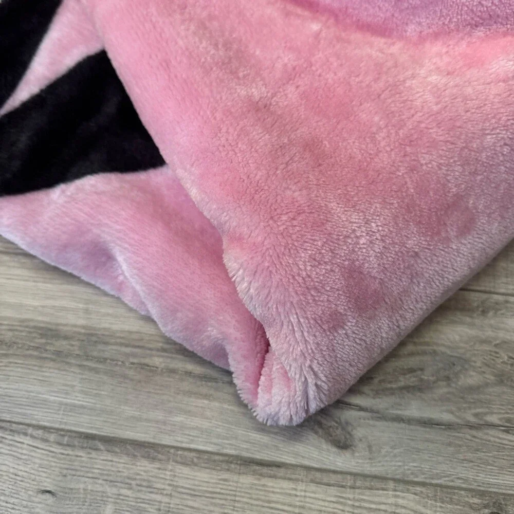 Playboy bunny blanket throw pink Blanket Black Bunny Logo rabbit head 2000s
